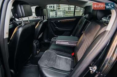 Седан Volkswagen Passat 2012 в 