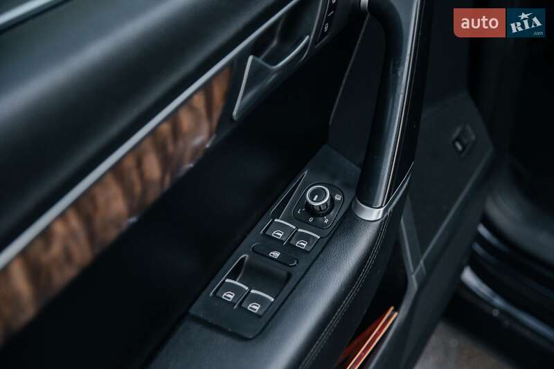 Седан Volkswagen Passat 2012 в Харкові