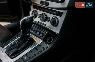 Седан Volkswagen Passat 2012 в 