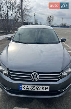 Седан Volkswagen Passat 2014 в 