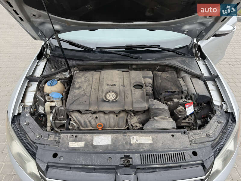 Седан Volkswagen Passat 2013 в Кропивницькому