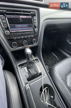 Седан Volkswagen Passat 2014 в 