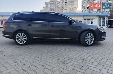 Универсал Volkswagen Passat 2012 в 