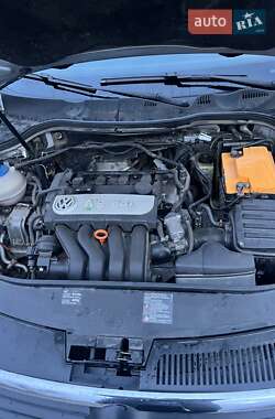 Седан Volkswagen Passat 2006 в 