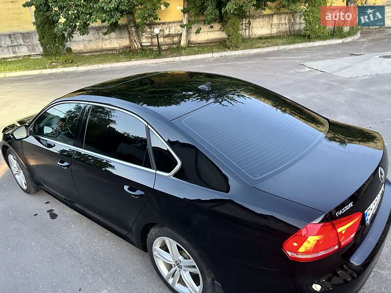 Седан Volkswagen Passat 2015 в Тернополе