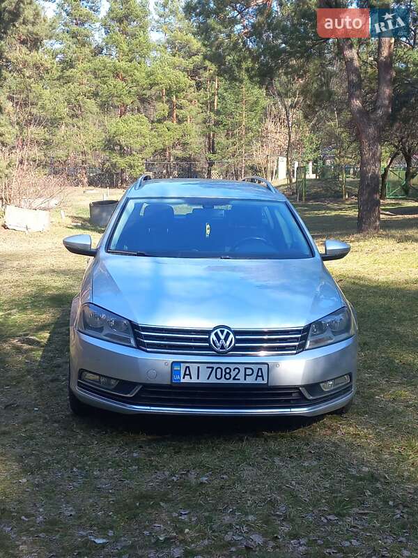 Универсал Volkswagen Passat 2011 в 