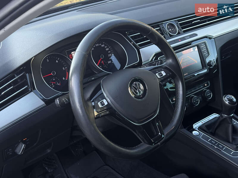 Універсал Volkswagen Passat 2016 в Тернополі