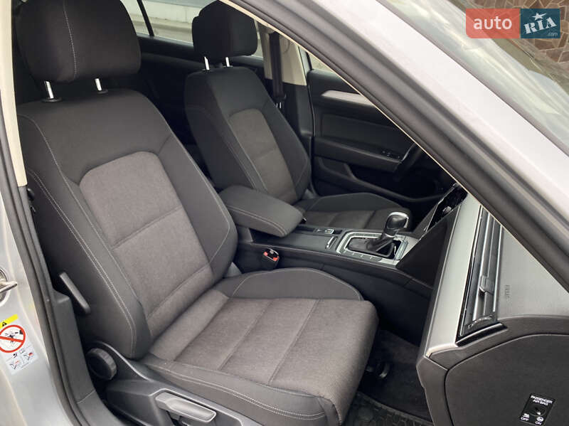 Универсал Volkswagen Passat 2018 в Мукачево