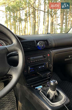 Универсал Volkswagen Passat 2002 в 