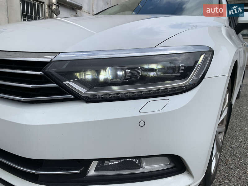 Универсал Volkswagen Passat 2017 в Киеве фото 11 Универсал Volkswagen Passat 2017 в Киеве