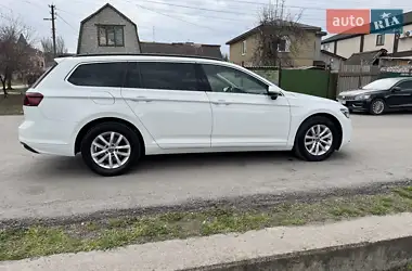 Volkswagen Passat 2021