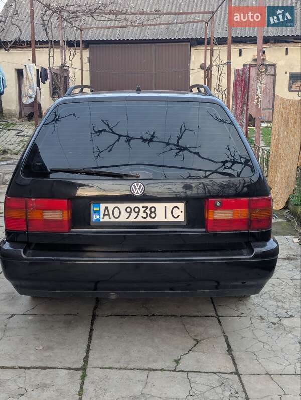 Универсал Volkswagen Passat 1995 в 