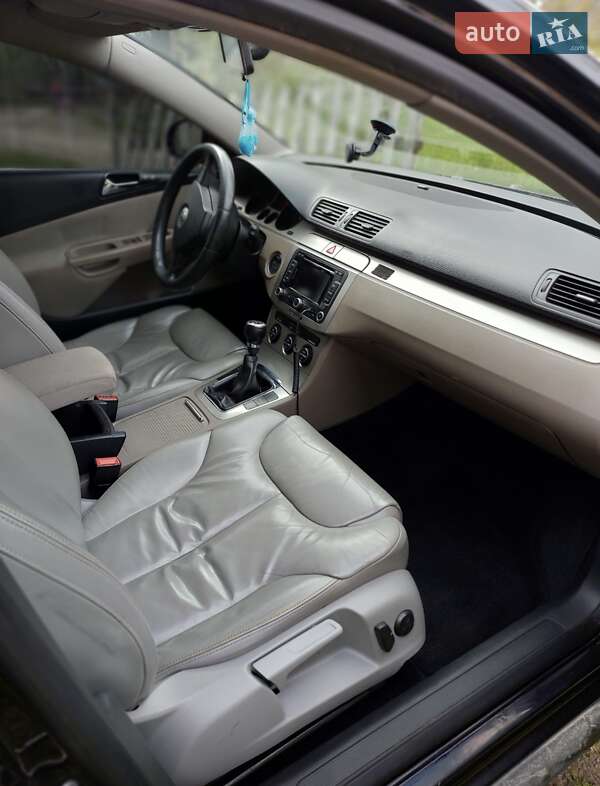 Седан Volkswagen Passat 2008 в Добромиле