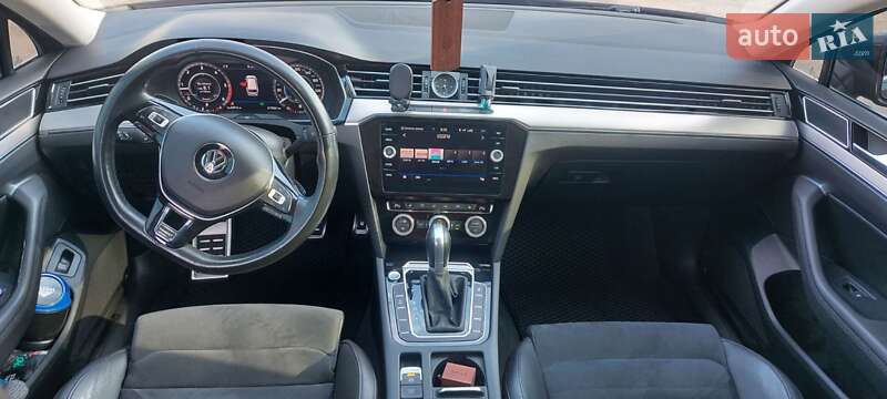 Универсал Volkswagen Passat 2017 в Вишневом