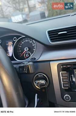 Универсал Volkswagen Passat 2012 в 