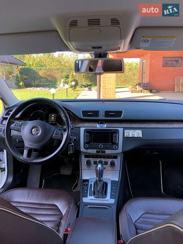 Седан Volkswagen Passat 2013 в Луцке