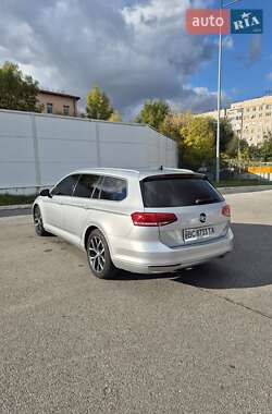Універсал Volkswagen Passat 2015 в 