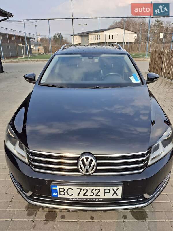 Универсал Volkswagen Passat 2011 в Львове