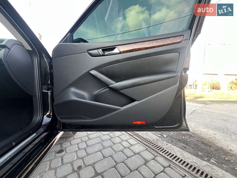 Седан Volkswagen Passat 2012 в Виннице