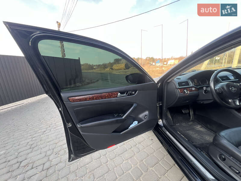 Седан Volkswagen Passat 2012 в Виннице