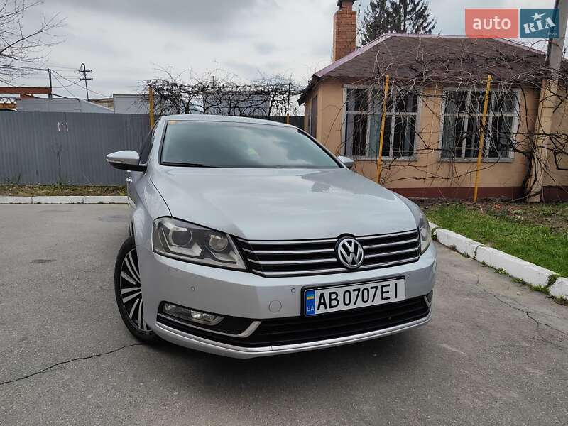 Седан Volkswagen Passat 2011 в Виннице