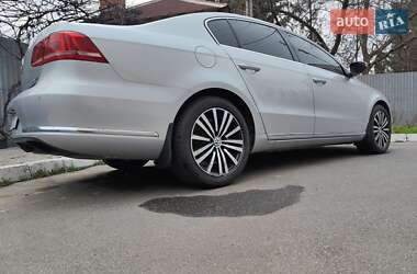 Седан Volkswagen Passat 2011 в 