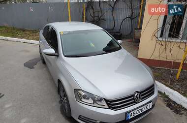 Седан Volkswagen Passat 2011 в 