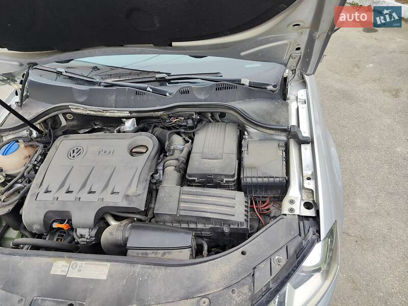 Седан Volkswagen Passat 2011 в Виннице