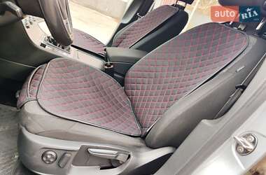 Седан Volkswagen Passat 2011 в 