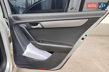 Седан Volkswagen Passat 2011 в 