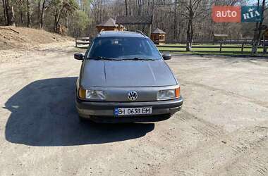 Універсал Volkswagen Passat 1993 в 