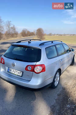 Универсал Volkswagen Passat 2010 в 