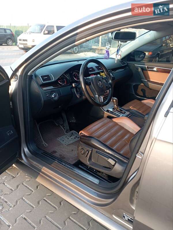 Универсал Volkswagen Passat 2011 в Львове