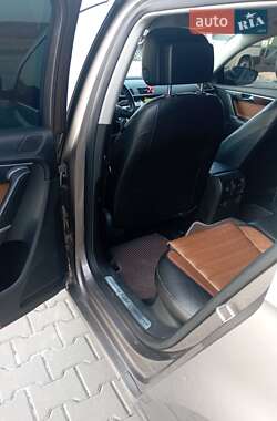 Универсал Volkswagen Passat 2011 в 