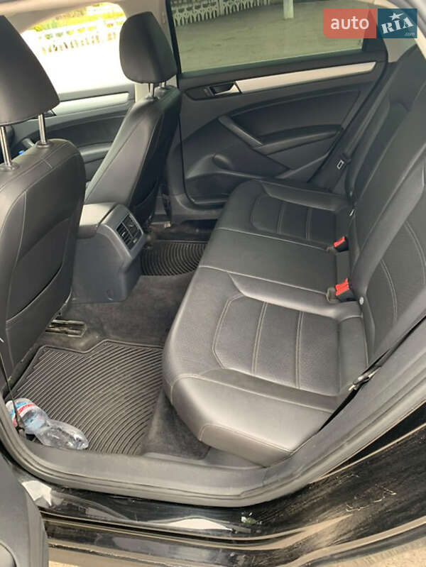 Седан Volkswagen Passat 2013 в Синельниково