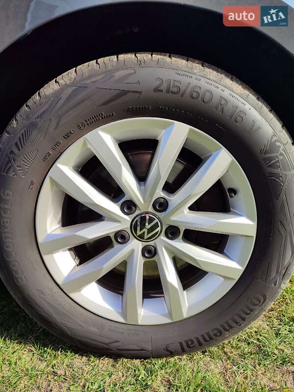 Универсал Volkswagen Passat 2021 в Луцке фото 19 Универсал Volkswagen Passat 2021 в Луцке