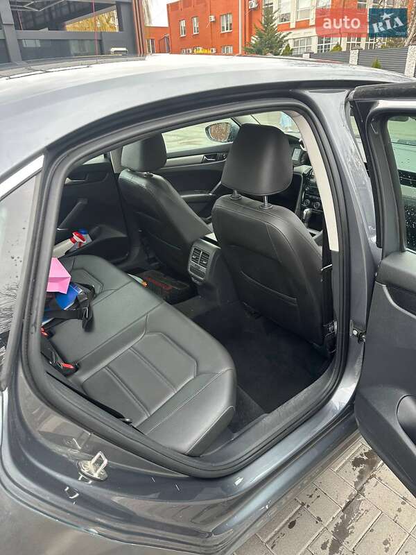 Седан Volkswagen Passat 2021 в Черкассах