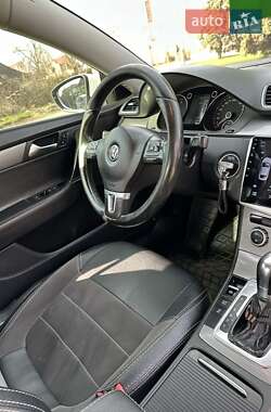 Седан Volkswagen Passat 2012 в Кривом Роге