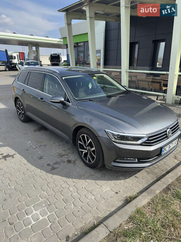 Универсал Volkswagen Passat 2017 в Львове