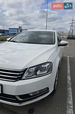 Седан Volkswagen Passat 2014 в 