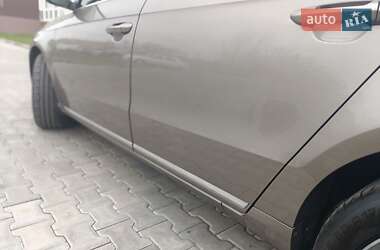 Седан Volkswagen Passat 2011 в 