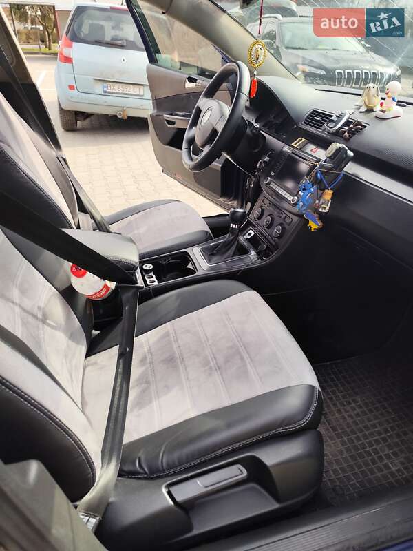 Универсал Volkswagen Passat 2006 в Староконстантинове