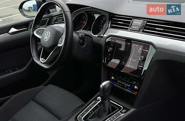 Седан Volkswagen Passat 2020 в 