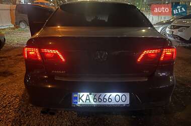 Седан Volkswagen Passat 2012 в 