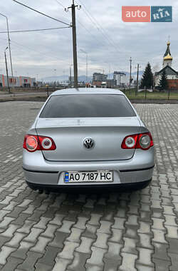 Седан Volkswagen Passat 2005 в 