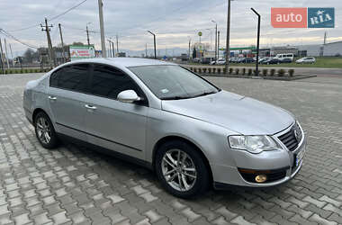 Седан Volkswagen Passat 2005 в 