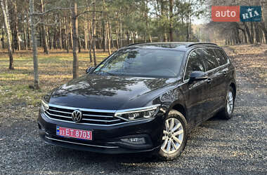 Volkswagen Passat 2021