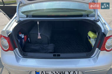 Седан Volkswagen Passat 2010 в 