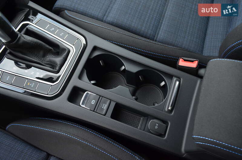 Універсал Volkswagen Passat 2020 в Львові