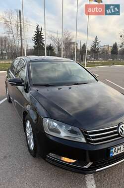 Седан Volkswagen Passat 2011 в 